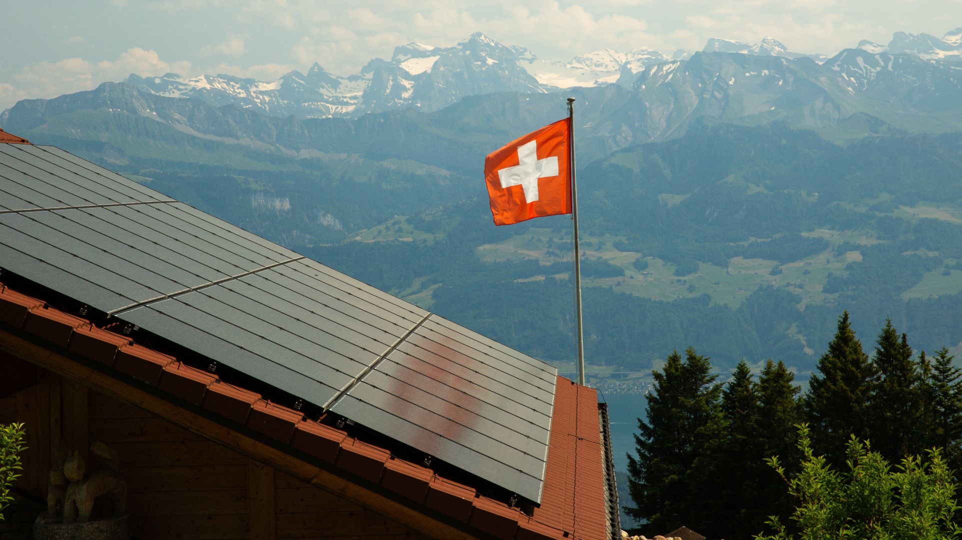 Swiss Solar Group has acquired OmniWatt and taken a significant minority stake in enshift 