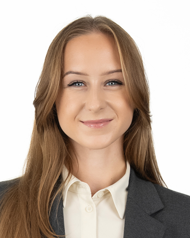 Emilija Rauski Emilija Paulauskaitė | Our team | Oaklins Baltics: Mid-market M&A and ...